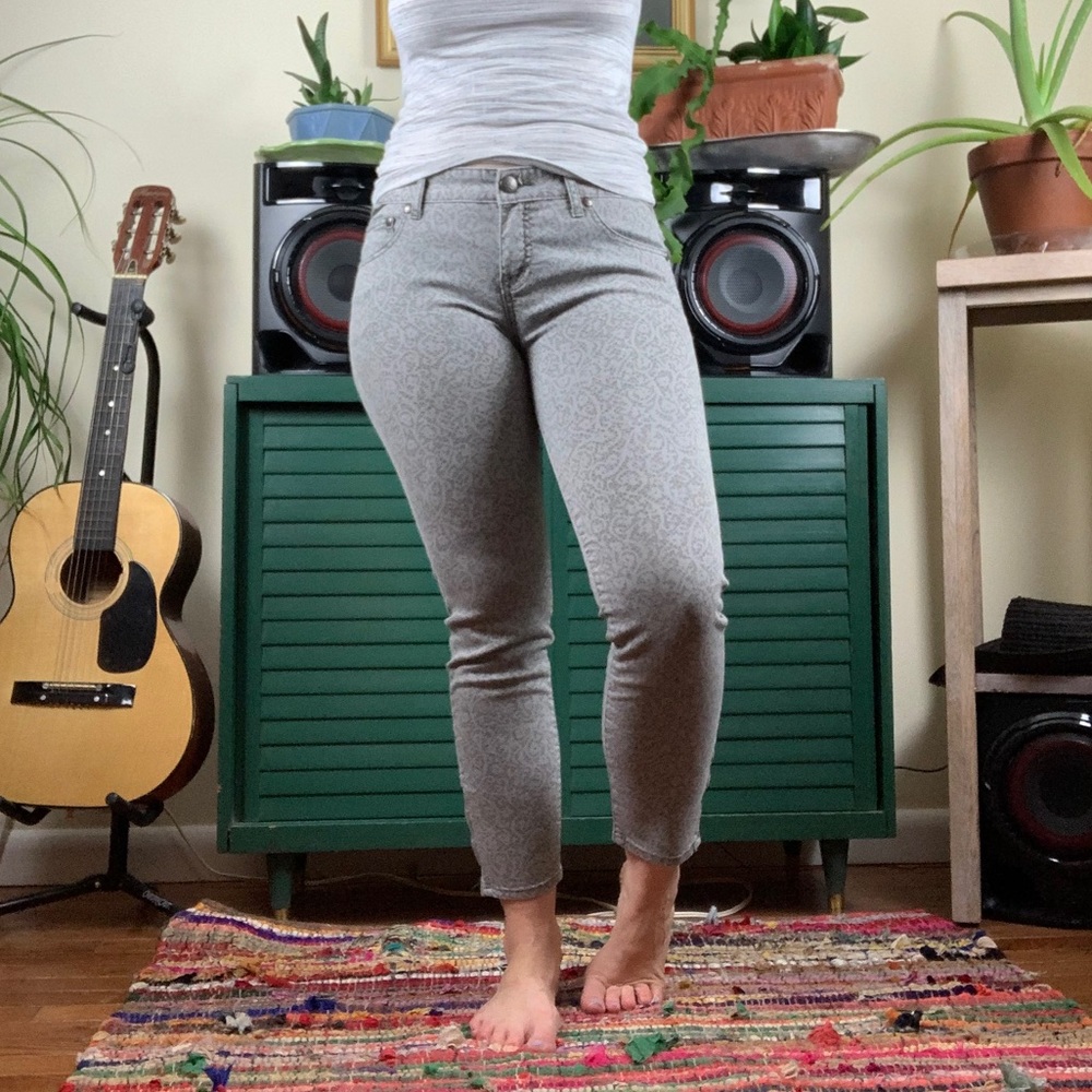 Free People Cropped Jeans w/Zipper Detail